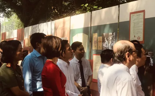 Trưng bày hơn 200 lệnh, sắc lệnh, bút tích của Chủ tịch Hồ Chí Minh