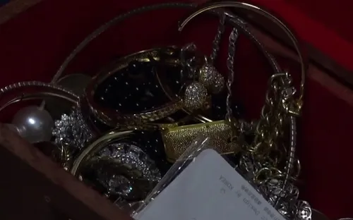 Bắt nhóm đột nhập nhà dân trộm 17 lượng vàng