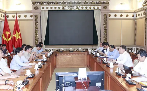 TP Hồ Chí Minh chia sẻ kinh nghiệm về chuyển đổi số với tỉnh Quảng Ngãi