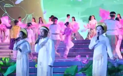 Nghệ An tổ chức chương trình nghệ thuật "Từ Làng Sen đến thành phố Hồ Chí Minh"