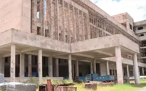 Nghịch lý bệnh viện cũ xuống cấp còn bệnh viện mới bỏ hoang