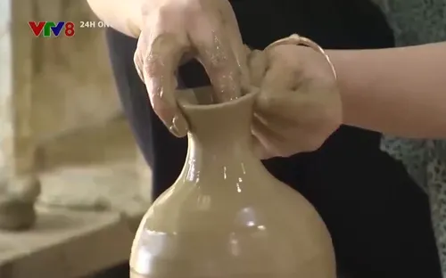 Làng gốm bên sông Thu