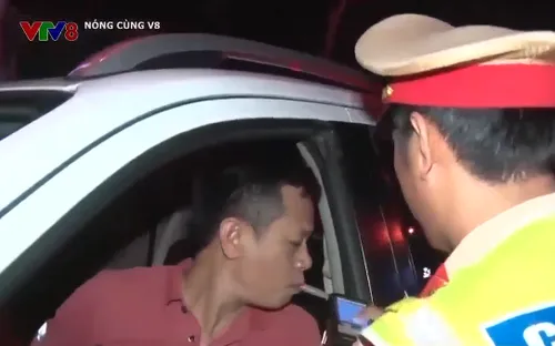 Quảng Bình triển khai nhiều giải pháp ngăn chặn nồng độ cồn và quá tải trọng