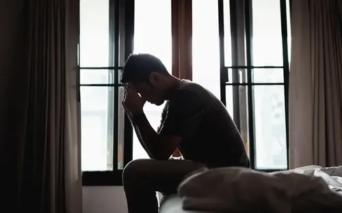 Sự cô độc có thể gây ảnh hưởng tới cấu trúc xương của nam giới