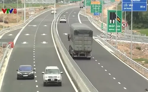 Cảnh báo tai nạn trên cao tốc