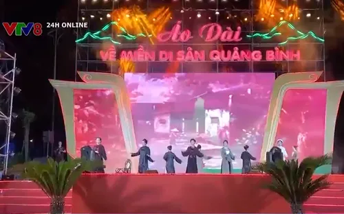 Chương trình nghệ thuật "Áo dài - Về miền di sản"