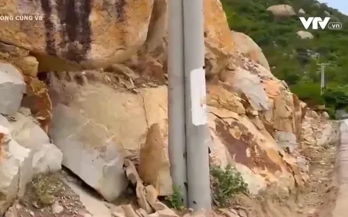 Cung đường biển ở Ninh Thuận gây bất an trước mùa mưa