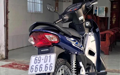 Bấm được biển "ngũ quý 6", thanh niên rao bán lại xe máy giá gấp hơn 10 lần