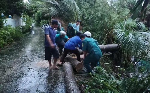 Kiên Giang: Gần 600 cán bộ, chiến sĩ hỗ trợ nhân dân khắc phục hậu quả thiên tai