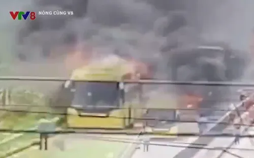 Cảnh báo cháy nổ ô tô mùa nắng nóng