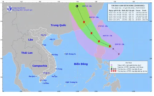 Bão Doksuri tiến gần Biển Đông