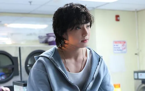 Jungkook (BTS) xác nhận trình diễn "Seven" trên show âm nhạc Hàn Quốc