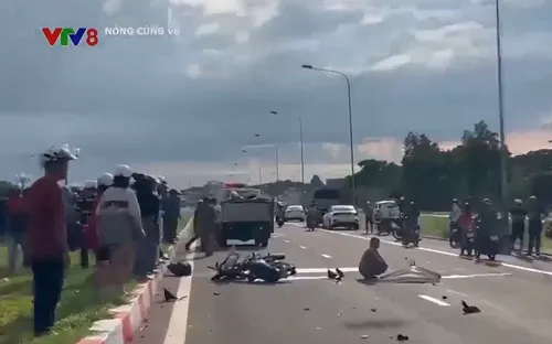 Đắk Lắk: Thiếu niên chạy mô tô tông thai phụ tử vong