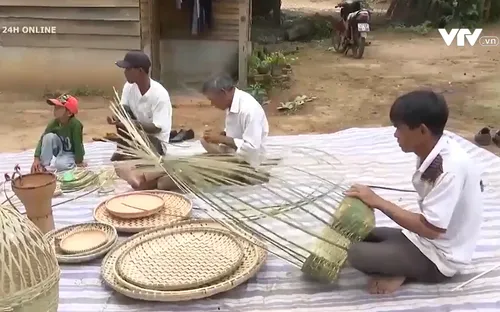 Nghề đan lát truyền thống của người Ê Đê