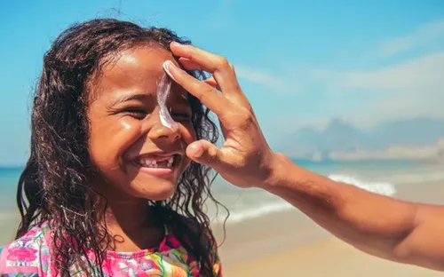 Kem chống nắng đắt và rẻ tiền có gì khác biệt?