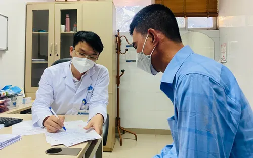 Rà soát, xây dựng lại giá khám bệnh theo yêu cầu