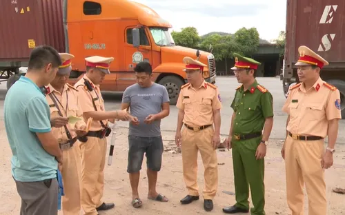 Nghệ An tổng kiểm soát xe ô tô vận tải hành khách và container