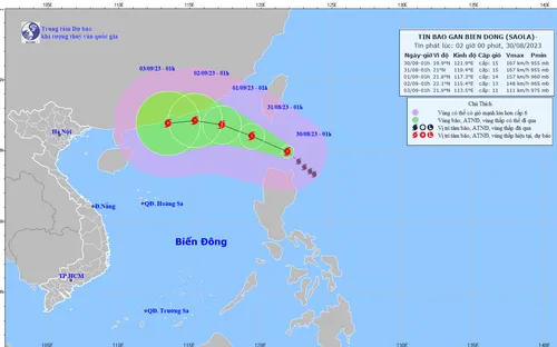 Bão SAOLA di chuyển theo hướng Tây Bắc, giật trên cấp 17