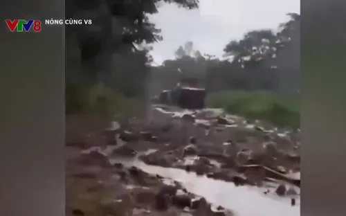 Tuyến đường từ Lào về Cửa khẩu Cầu Treo vẫn chưa được thông xe