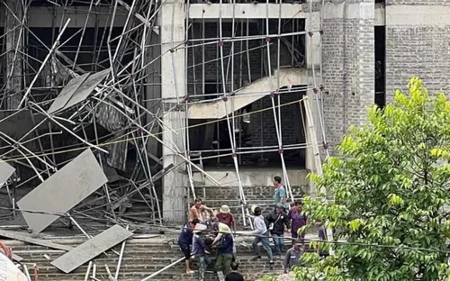 Quảng Bình: Sập giàn giáo công trình khi đang đổ bê tông