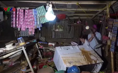 Nghệ An xuyên đêm khắc phục hậu quả lũ lụt