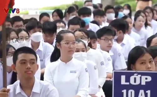 Không khí ngày Khai giảng tại các tỉnh miền Trung