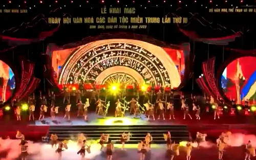 Khai mạc Ngày hội văn hóa các dân tộc miền Trung