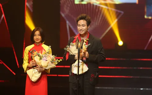 Hà An Huy xúc động nhận giải Gương mặt trẻ ấn tượng VTV Awards 2023