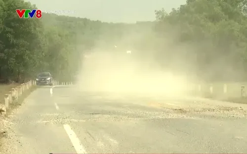 Đường chưa quyết toán đã xuống cấp nghiêm trọng