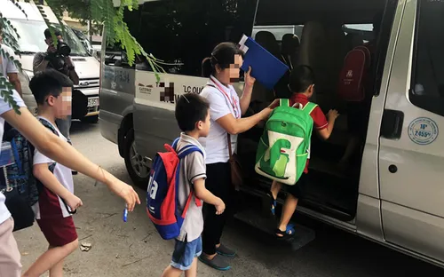 Đề xuất xe chở học sinh phải có còi báo động nếu học sinh bị bỏ quên