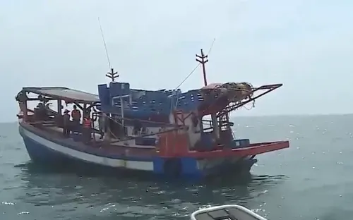 Tiến tới chấm dứt tình trạng trộm cắp, tranh chấp ngư trường trên vùng biển Cà Mau