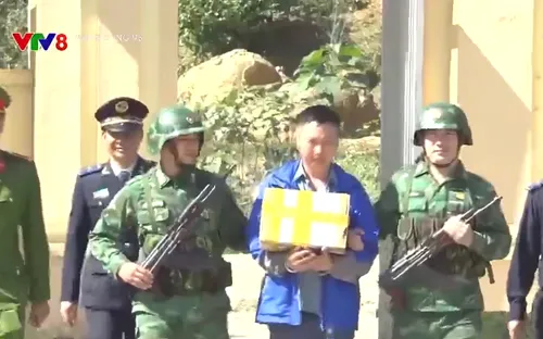 Ngăn chặn pháo nổ qua biên giới Việt-Lào