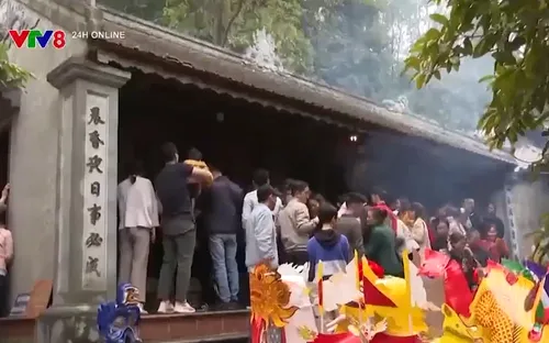 Bất cập trong quản lý tiền công đức Đền Chợ Củi