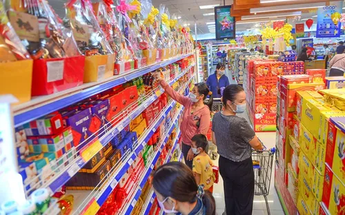 Doanh nghiệp bán lẻ tung khuyến mãi đến 50% dịp Tết