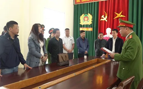 Bắt nữ giám đốc tự xưng nhà báo “bảo kê” xe tải thu lợi 5 tỷ đồng