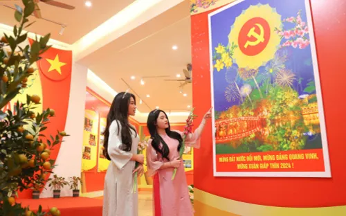 Đảng trong sạch, đất nước vững mạnh