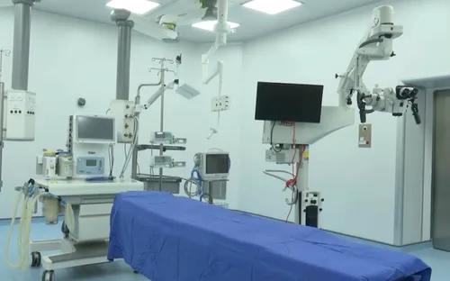 Đà Nẵng bàn giao, đưa vào sử dụng 2 trung tâm y khoa chuyên sâu