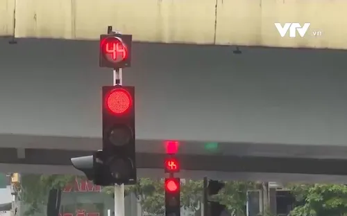 Hệ thống đèn tín hiệu giao thông của Hà Nội còn nhiều hạn chế