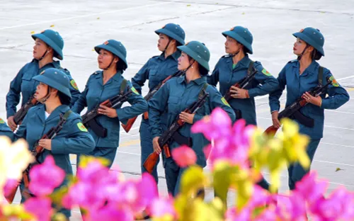 Những “bông hồng” trên thao trường nắng gió ở Điện Biên