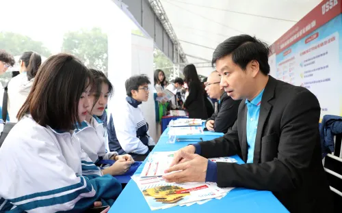 Nhiều học sinh vẫn chọn trường đại học theo cảm tính, trào lưu