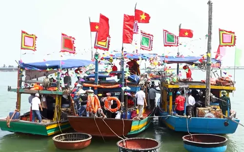 Nghệ An: Lễ hội Cầu ngư và Đua thuyền truyền thống Đền Làng Hiếu