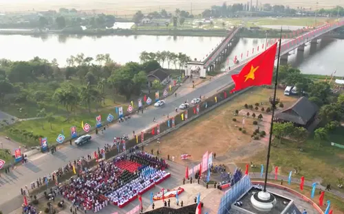Quảng Trị: Lễ Thượng cờ thống nhất non sông