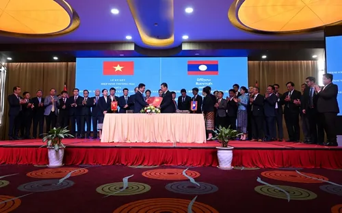 Việt Nam - Lào ký kết Hiệp định Thương mại mới
