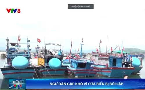 Ngư dân Quảng Ngãi gặp khó vì cửa biển bị bồi lấp