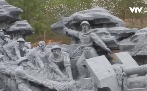 Những chiến sĩ Điện Biên "chân đồng, vai sắt"