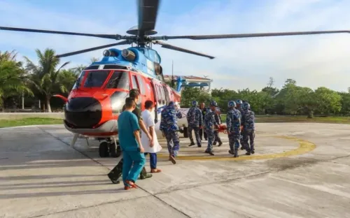 Trực thăng đưa ngư dân bị đứt cánh tay trên biển Trường Sa vào đất liền chữa trị