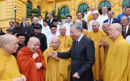 Chủ tịch nước Tô Lâm: Đảng, Nhà nước luôn tôn trọng quyền tự do tín ngưỡng, tôn giáo của người dân