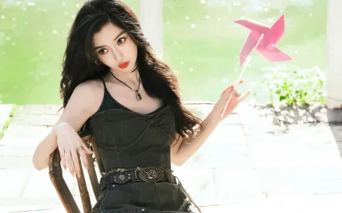 Angelababy được xuất hiện ở sự kiện chính thức, ngoại hình gây tranh cãi