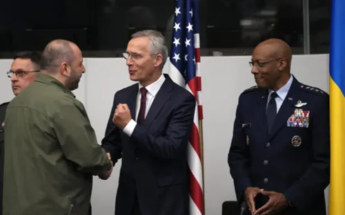 Hội nghị Bộ trưởng Quốc phòng NATO nhóm họp tại Brussels (Bỉ)