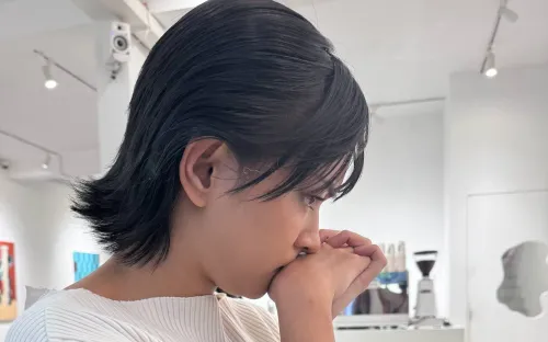 Châu Bùi bị quay lén khi thay đồ